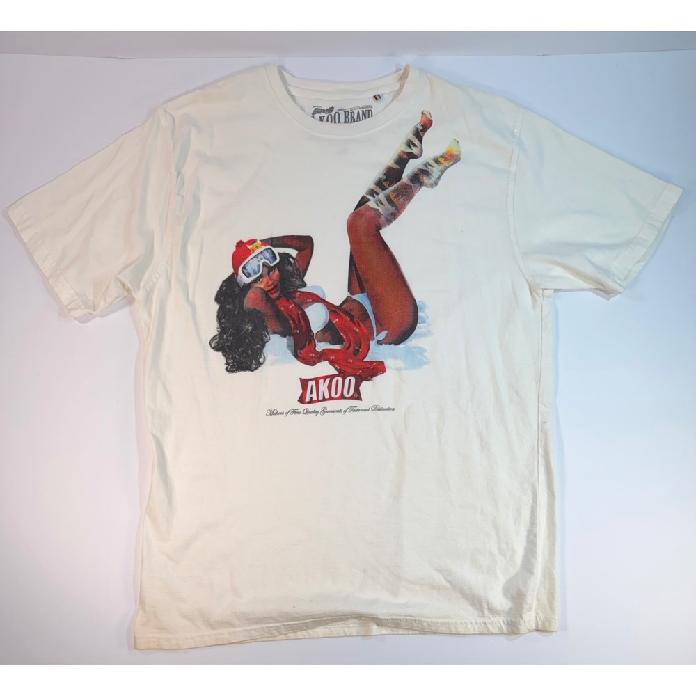 AKOO Brand Mens 3X Graphic T-Shirt Off White Winter Pin Up Girl Ski Streetwear
